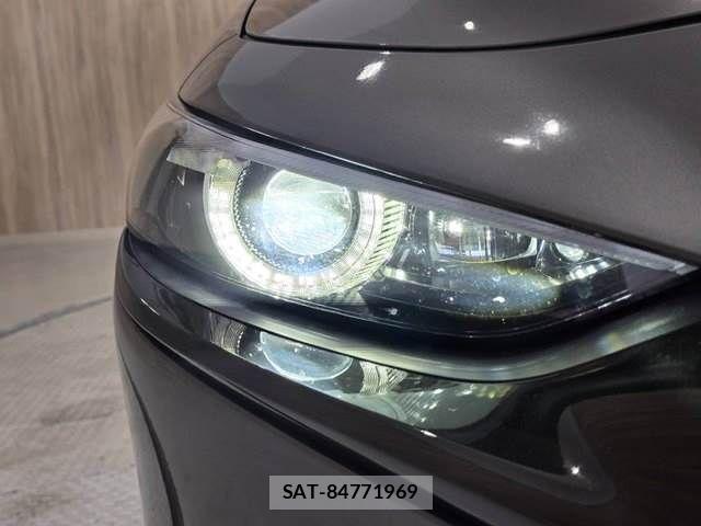 Mazda MAZDA3 2022-11 8146118-28