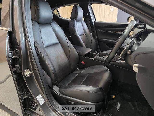 Mazda MAZDA3 2022-11 8146118-8
