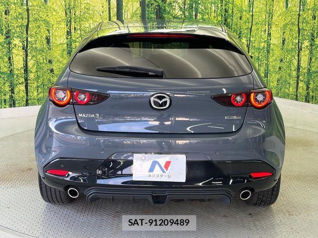 Mazda MAZDA3 2022-03 8146114-15
