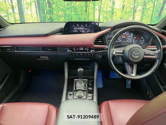Mazda MAZDA3 2022-03 8146114-2
