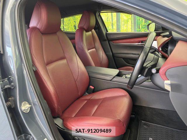 Mazda MAZDA3 2022-03 8146114-8