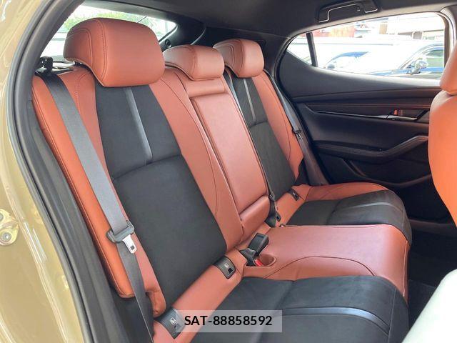 Mazda MAZDA3 2025-03 8208555-10