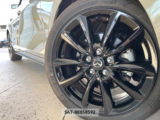 Mazda MAZDA3 2025-03 8208555-12