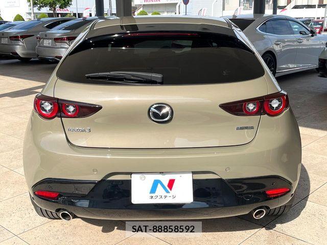Mazda MAZDA3 2025-03 8208555-15