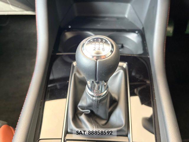 Mazda MAZDA3 2025-03 8208555-2