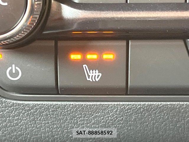 Mazda MAZDA3 2025-03 8208555-5