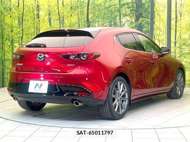 Mazda MAZDA3 2019-09 8208562-16