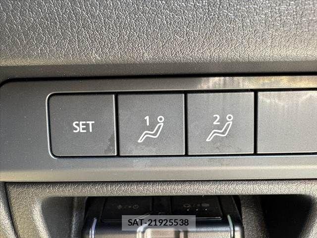 Mazda MAZDA3 2023-05 8208556-26