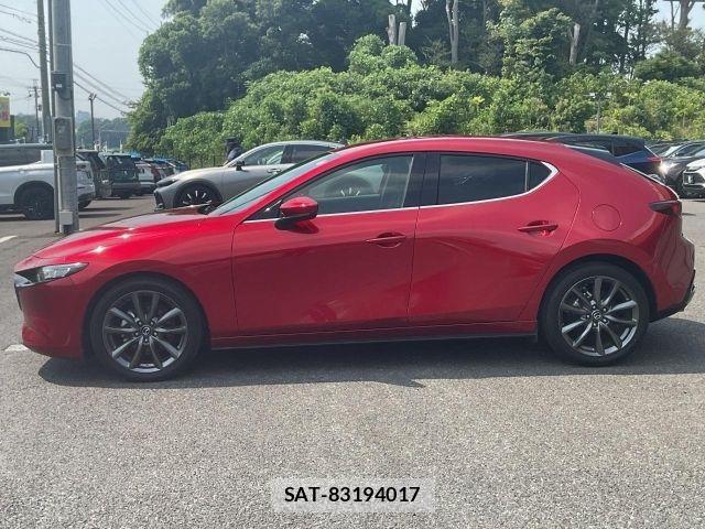 Mazda MAZDA3 2019-08 8208557-11