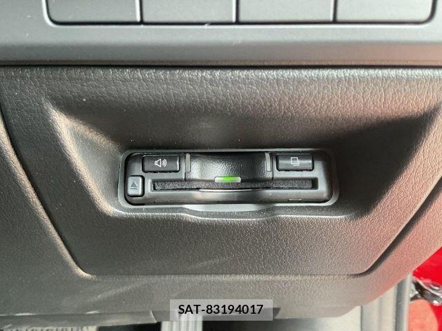 Mazda MAZDA3 2019-08 8208557-4