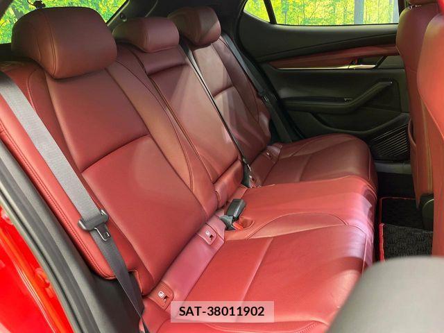 Mazda MAZDA3 2019-12 8208558-8
