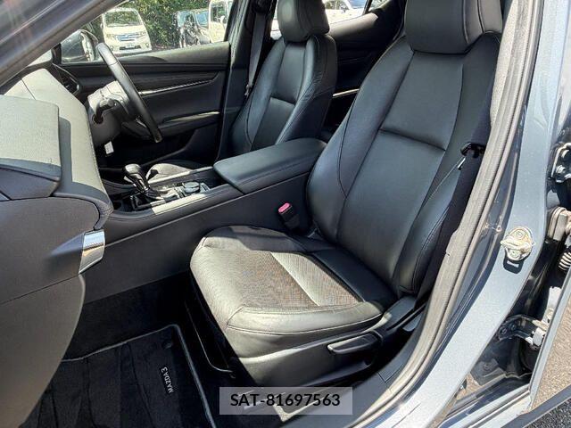Mazda MAZDA3 2020-07 8230729-16