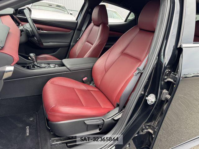 Mazda MAZDA3 2019-07 8245827-18