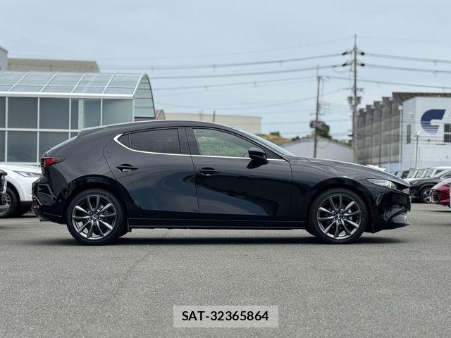 Mazda MAZDA3 2019-07 8245827-22