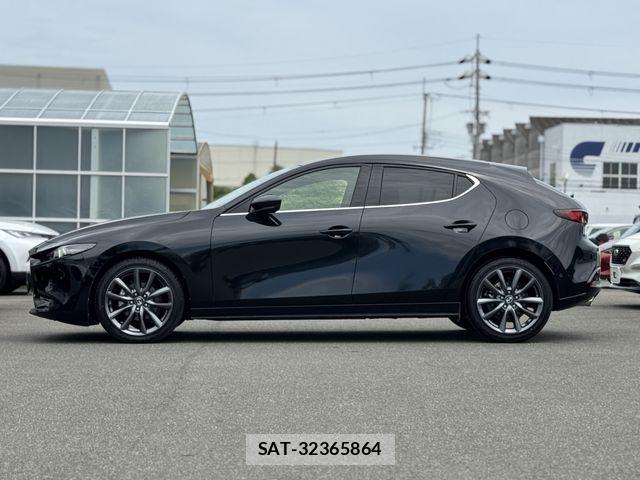 Mazda MAZDA3 2019-07 8245827-26