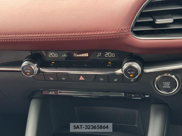 Mazda MAZDA3 2019-07 8245827-6