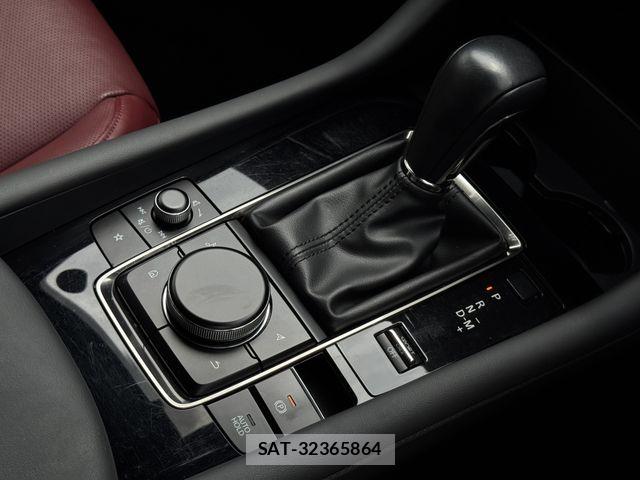 Mazda MAZDA3 2019-07 8245827-8