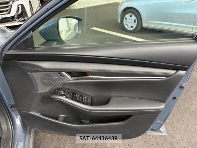Mazda MAZDA3 2019-08 8245825-12