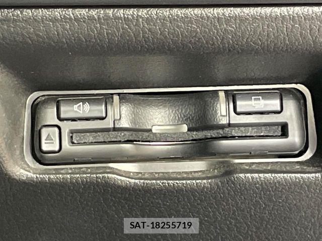 Mazda MAZDA3 2019-07 8245819-6