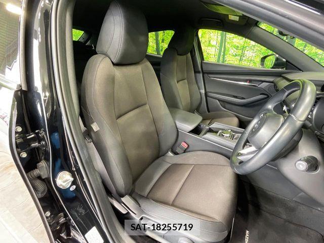 Mazda MAZDA3 2019-07 8245819-7