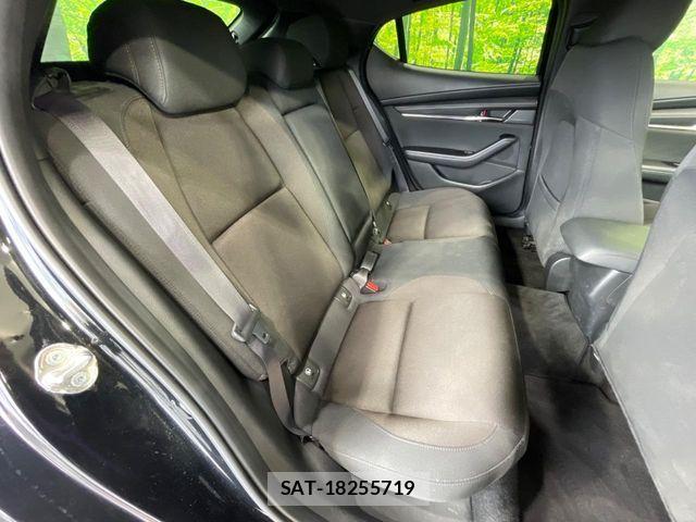 Mazda MAZDA3 2019-07 8245819-8