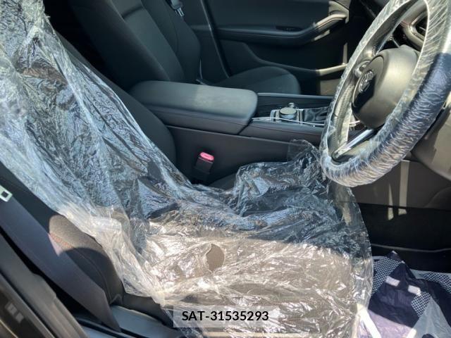 Mazda MAZDA3 2022-03 8315307-11