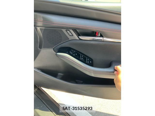 Mazda MAZDA3 2022-03 8315307-14