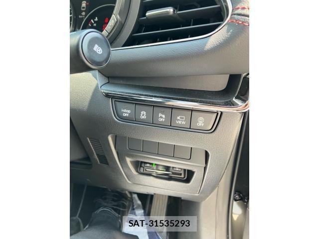 Mazda MAZDA3 2022-03 8315307-15