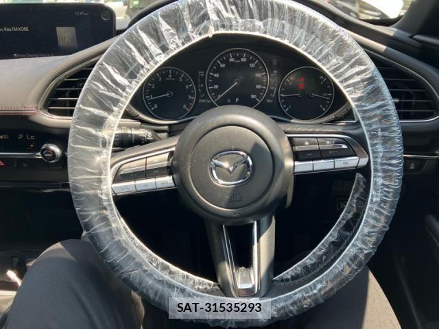 Mazda MAZDA3 2022-03 8315307-16