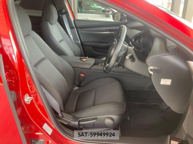 Mazda MAZDA3 2022-11 8315304-15