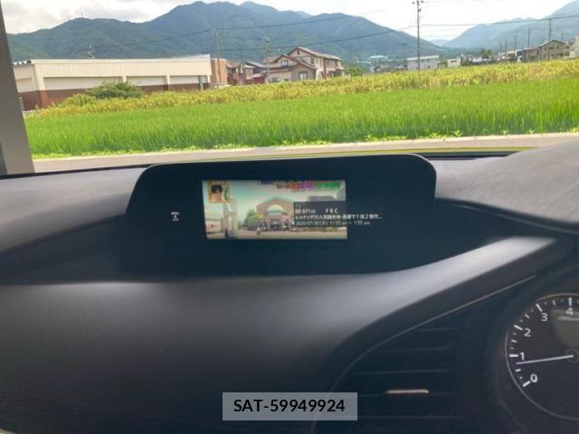 Mazda MAZDA3 2022-11 8315304-23