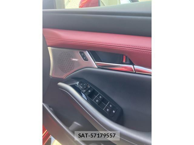 Mazda MAZDA3 2019-09 8315309-12