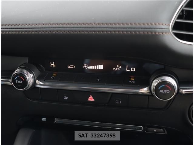 Mazda MAZDA3 2021-07 8315308-12
