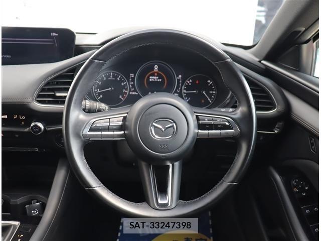 Mazda MAZDA3 2021-07 8315308-16