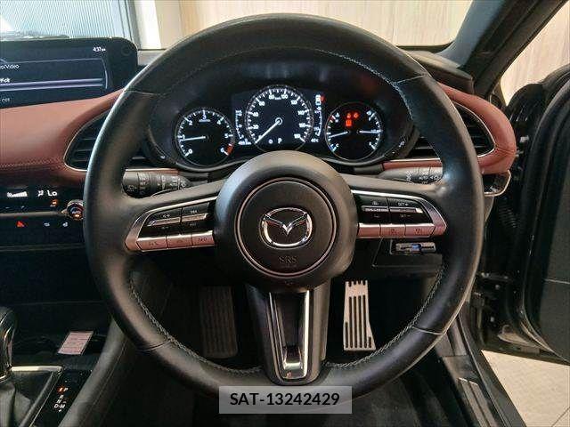Mazda MAZDA3 2019-08 8315310-10