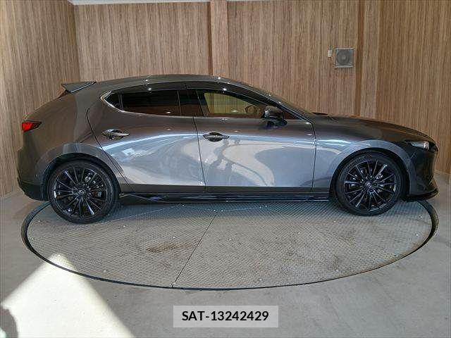 Mazda MAZDA3 2019-08 8315310-15