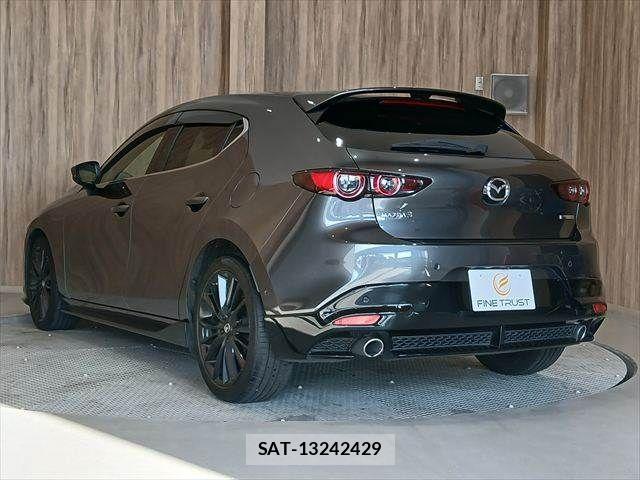 Mazda MAZDA3 2019-08 8315310-18