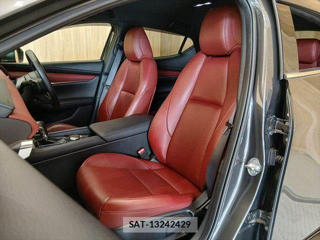 Mazda MAZDA3 2019-08 8315310-29