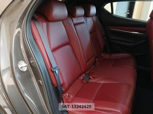 Mazda MAZDA3 2019-08 8315310-8