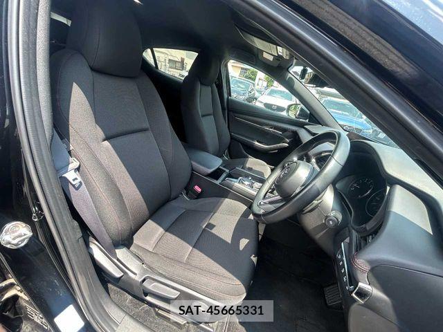 Mazda MAZDA3 2021-11 8312880-16