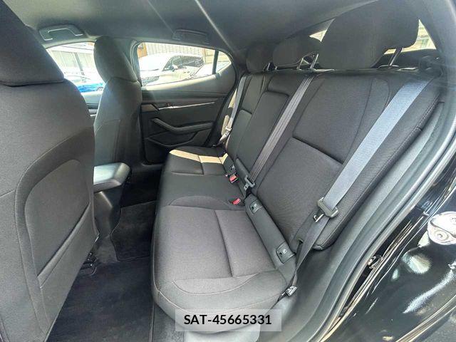 Mazda MAZDA3 2021-11 8312880-18