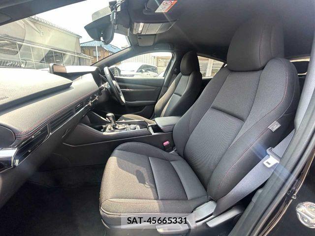 Mazda MAZDA3 2021-11 8312880-19