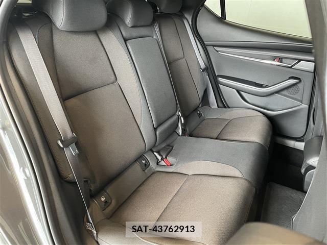 Mazda MAZDA3 2021-01 8366871-28
