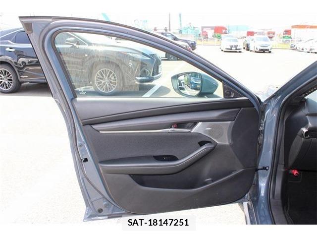 Mazda MAZDA3 2020-05 8366868-25