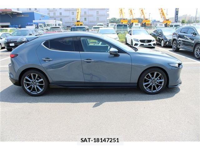 Mazda MAZDA3 2020-05 8366868-7