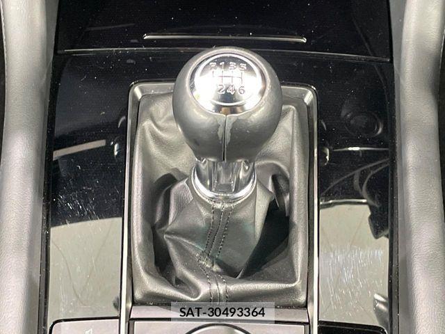 Mazda MAZDA3 2022-02 8366865-2