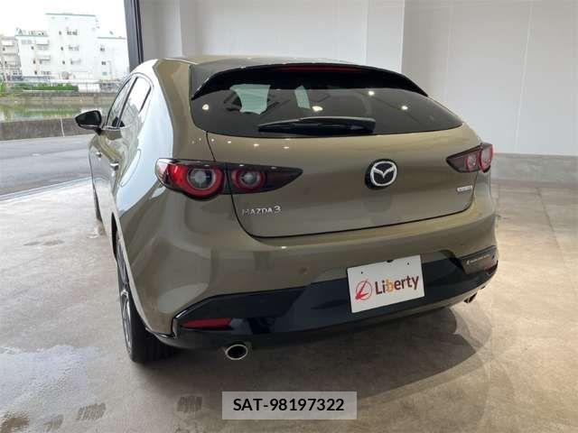 Mazda MAZDA3 2024-02 8366863-9