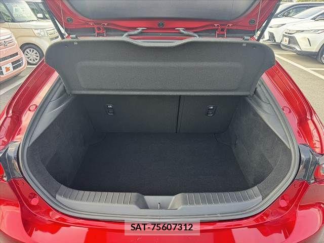 Mazda MAZDA3 2023-03 8366861-18
