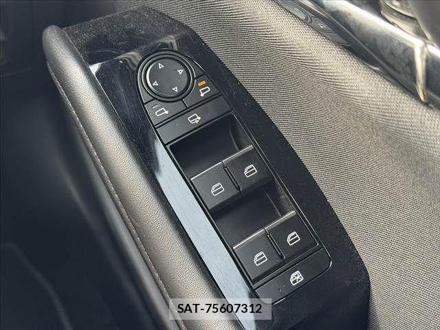 Mazda MAZDA3 2023-03 8366861-24