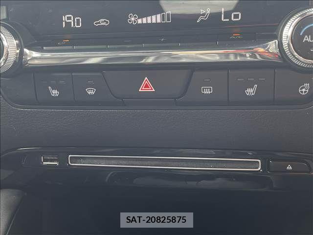Mazda MAZDA3 2020-04 8366872-16